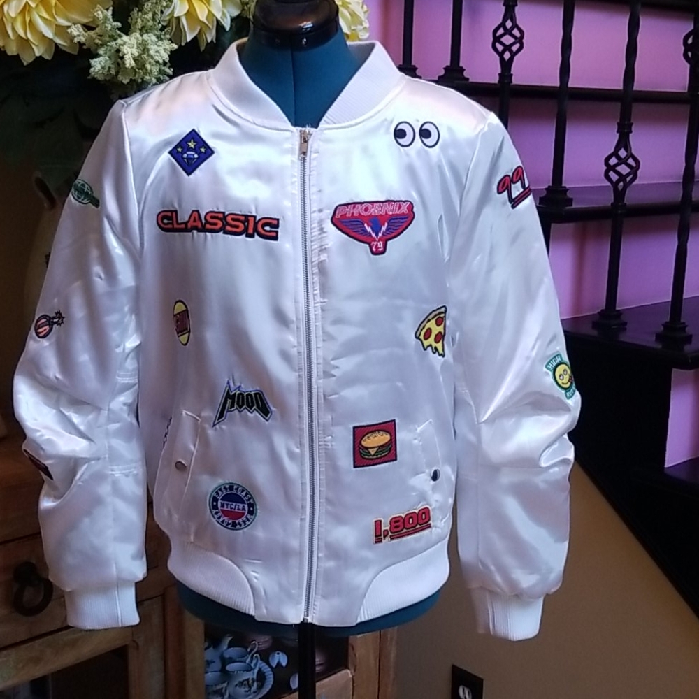 New Forever 21 Patch Bomber Jacket - SZ L - Picture 1 of 7